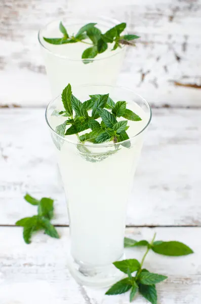 Lemonade with mint — Stock Photo, Image