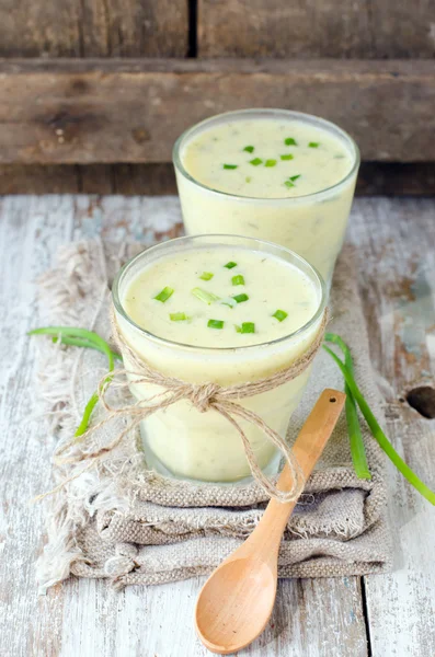 Sommerkalte Suppe — Stockfoto