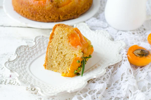 Torta di albicocche e pistacchi — Foto Stock