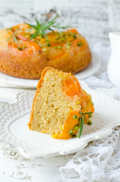 Torta di albicocche e pistacchi — Foto Stock