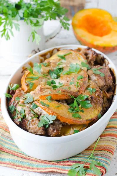 Meat baked with pumpkin — Stock Photo, Image