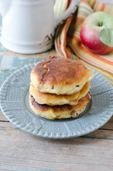 Pancakes with apples — Stock Photo, Image