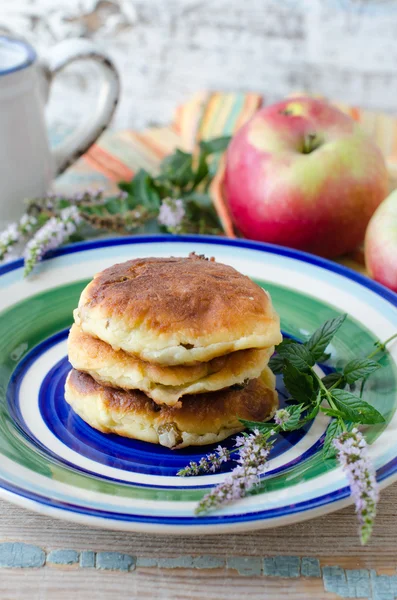 Pancakes with apples — Stock Photo, Image