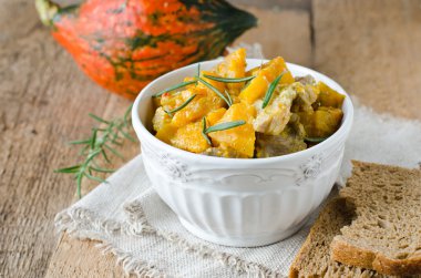 Kabak ile et güveç