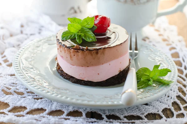 Mini cheese cake with cherries — Stock Photo, Image