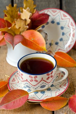 çay tablo sonbahar yaprakları