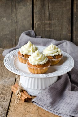 krem peynirli çörekler