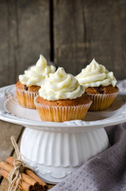 krem peynirli çörekler