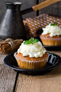 krem peynirli çörekler