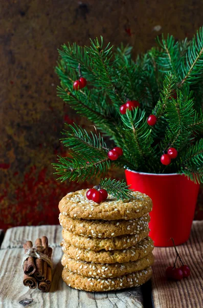 Christmas cookies on the table with Christmas decorations — Stock Photo, Image