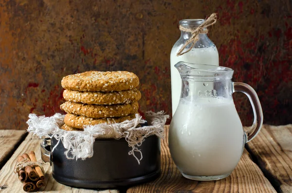 Biscuits with sesame seeds — Stock Photo, Image