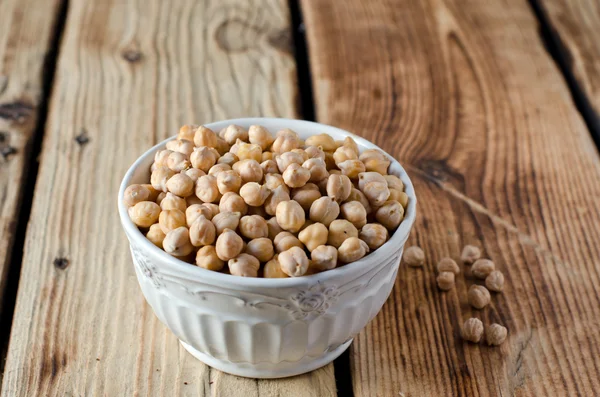 Chickpeas in a bowl — Stock Photo, Image