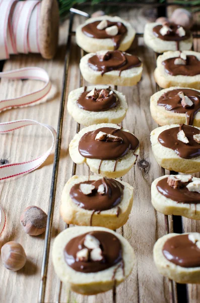 Cookies with chocolate and nuts — Stock Photo, Image