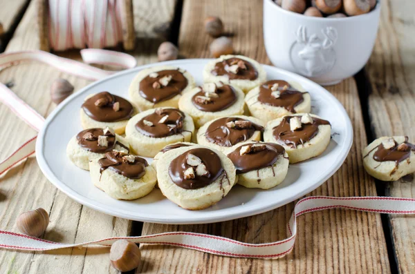 Galletas con chocolate y nueces —  Fotos de Stock