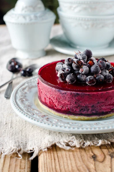 Berry tvarohový koláč na talíři — Stock fotografie