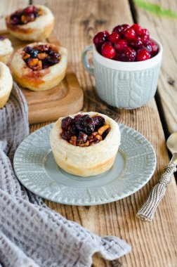 puf böreği tarts kızılcık ve ceviz ile