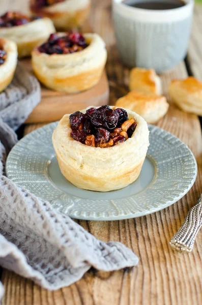 puf böreği tarts kızılcık ve ceviz ile