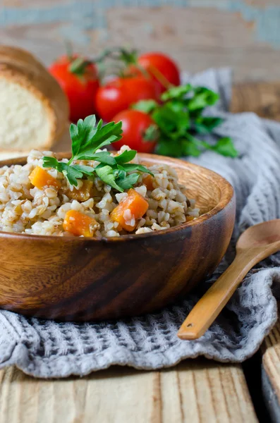 Buckwheat with vegetables — Stock Photo, Image