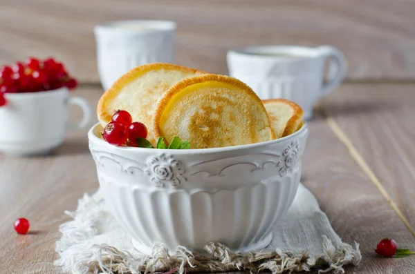 Pancakes with berries — Stock Photo, Image