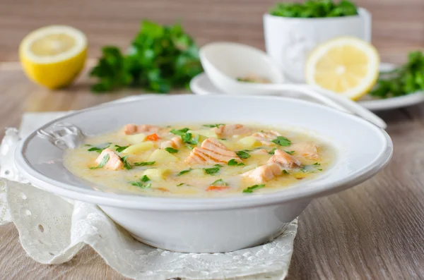Sopa de queso con salmón —  Fotos de Stock