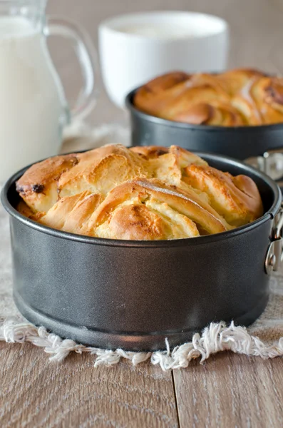 Brioche mit Käse — Stockfoto