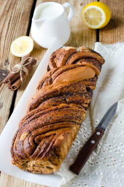 Maya rulo ile haşhaş tohumu