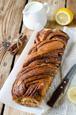 Maya rulo ile haşhaş tohumu