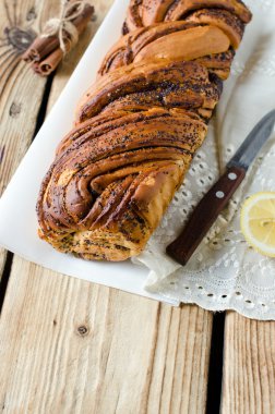 Maya rulo ile haşhaş tohumu