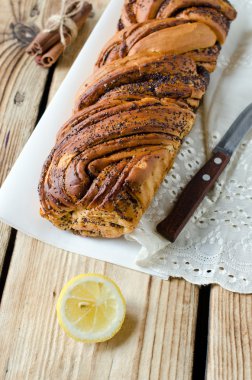 Maya rulo ile haşhaş tohumu