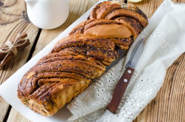 Maya rulo ile haşhaş tohumu