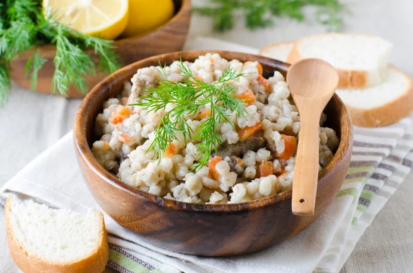 Gachas de cebada con carne y verduras —  Fotos de Stock