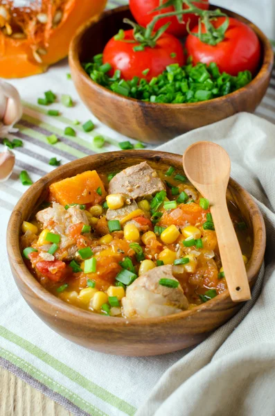 Kabak ve Mısır ile köri