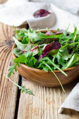 bir kase salata karışımı