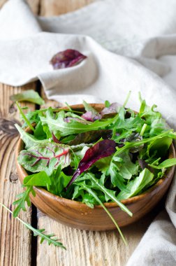 bir kase salata karışımı