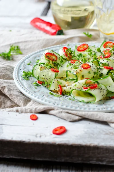 Salad with cucumber, pepper and poppy seeds — Stock Photo, Image