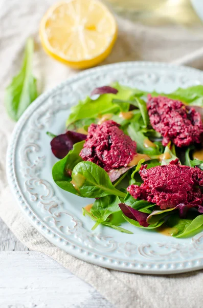 Beet salad with arugula — Stock Photo, Image