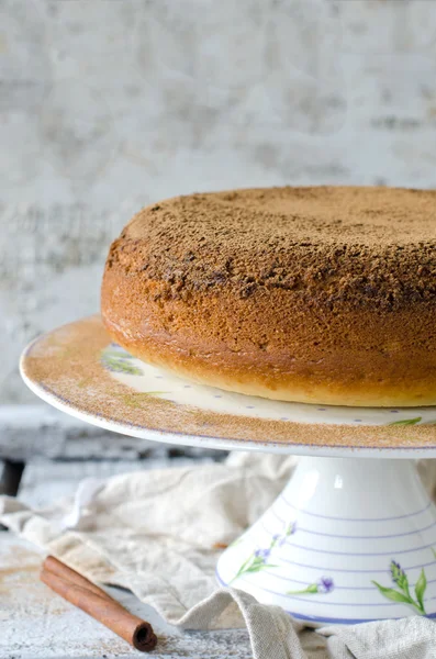 Cake with cinnamon — Stock Photo, Image