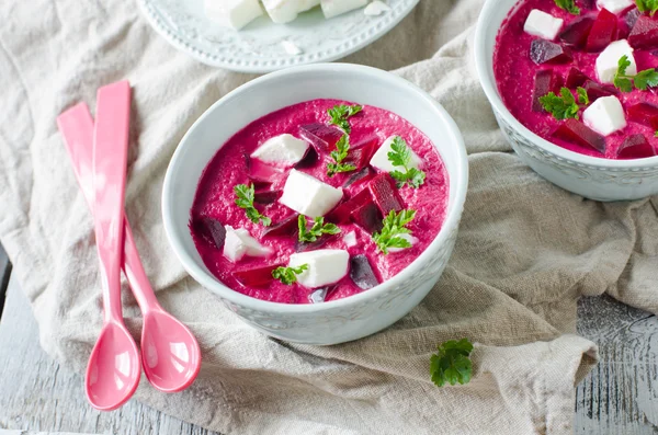 Sopa de crema de remolacha con queso feta —  Fotos de Stock