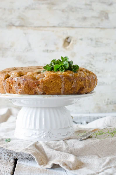 Apple cake with cinnamon — Stock Photo, Image