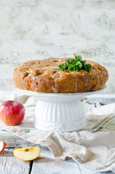 Яблучний торт з корицею — стокове фото