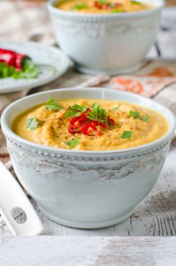 kırmızı biber çorbası havuç kremi