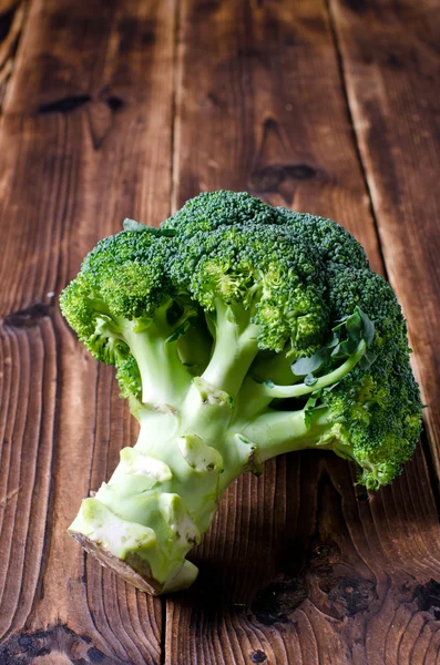 Çiğ brokoli — Stok fotoğraf