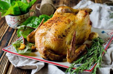 baharat ve biberiye fırında tavuk