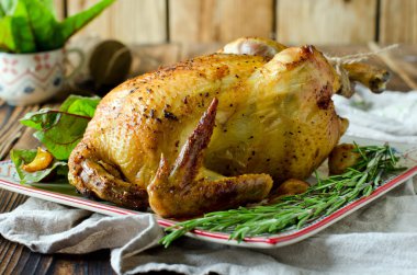 baharat ve biberiye fırında tavuk