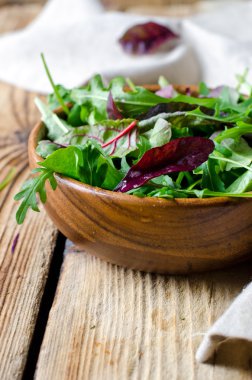 bir kase salata karışımı