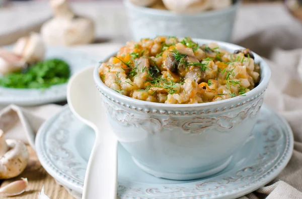 arpa yulaf lapası kabak, mantar ve havuç