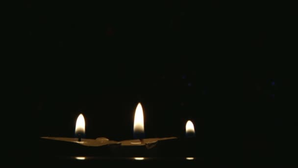 Drei Kerzen — Stockvideo
