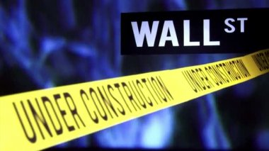 Wall street - inşaat, yağmur altında