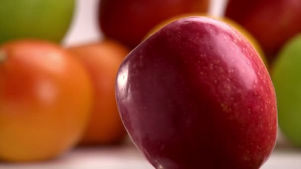 Manzana roja — Vídeo de stock