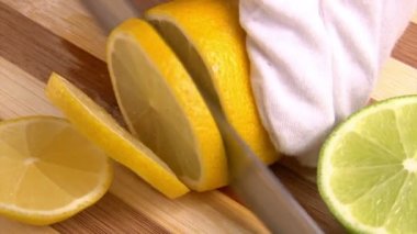 meyveler, elma ve limon kesilmiş